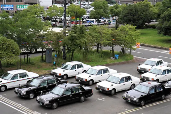 どんな人に電動キックボードは向いてる？タクシーの代わり